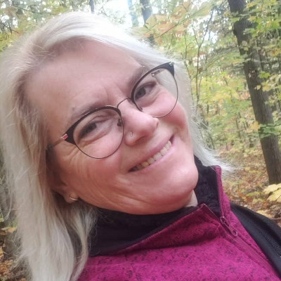 Marie-Lyne Cyr (Elle)